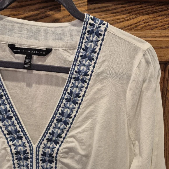 White House Black Market White & Blue Embroidered Tunic Top - Picture 6 of 10